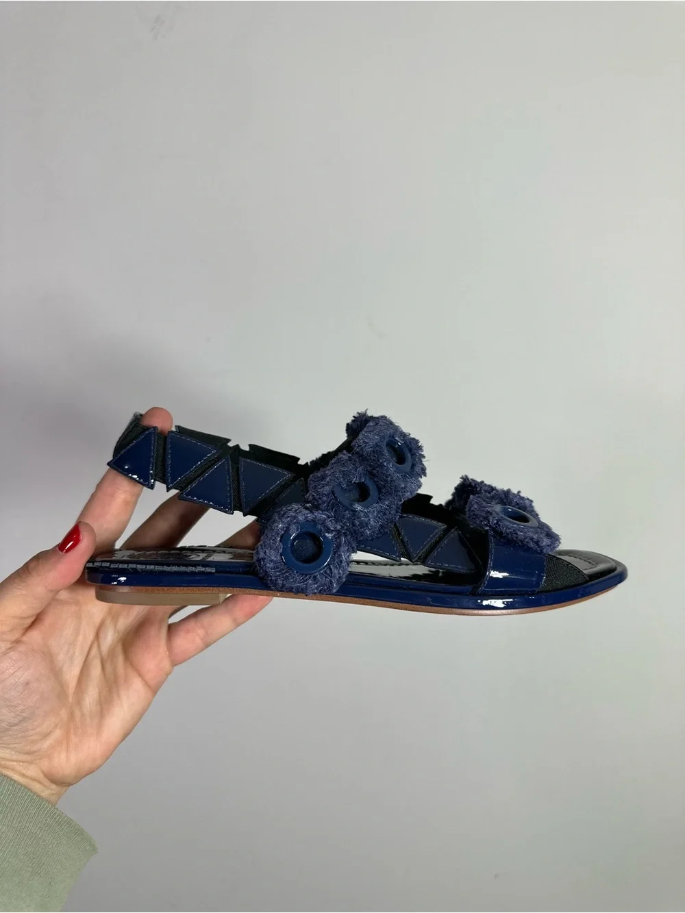 Tory Burch Freya Eyelet Flat Blue Patent Leather Fringe Slingback Sandals - Picture 2 of 7